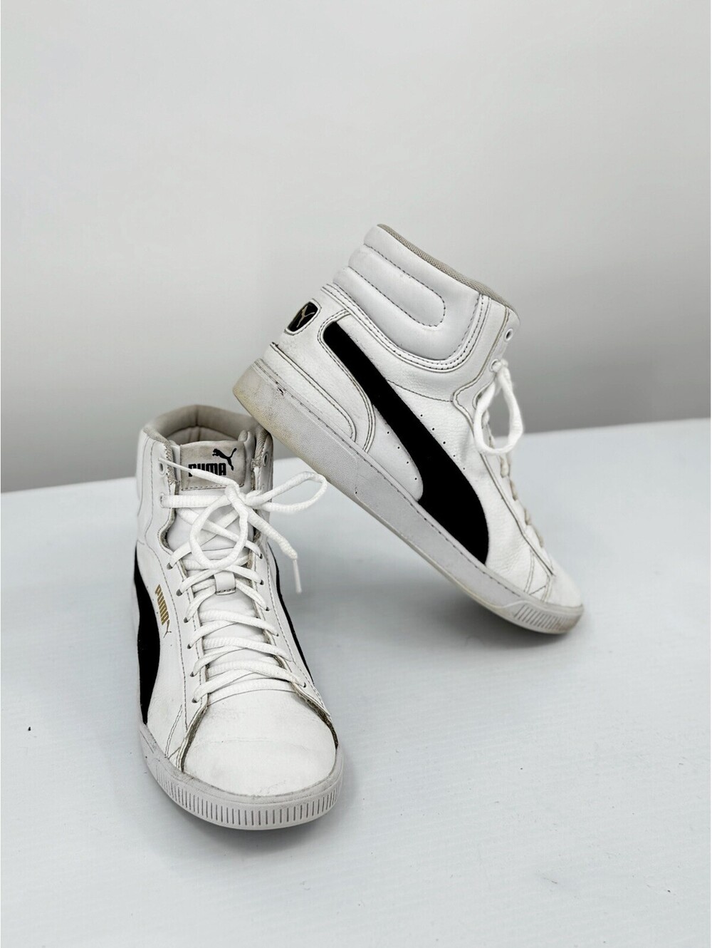 Puma White High Top Sneakers Women’s US 7.5 Black Stripe Clean Classic